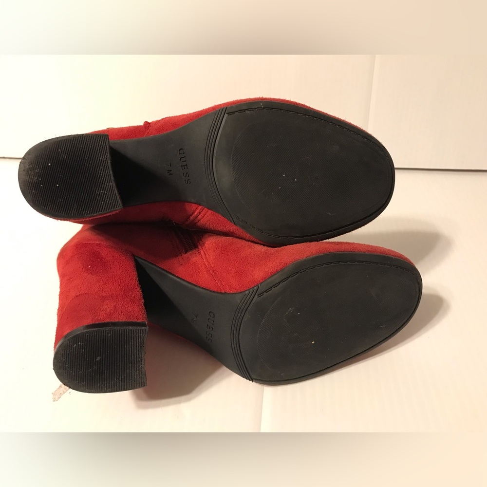 GUESS red suede ankle boots block heel zip up size 7 M - Picture 8 of 12